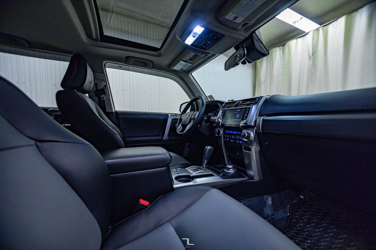 2022 Toyota 4Runner 4x4 SR5 Leather Roof BCam Red Deer AB