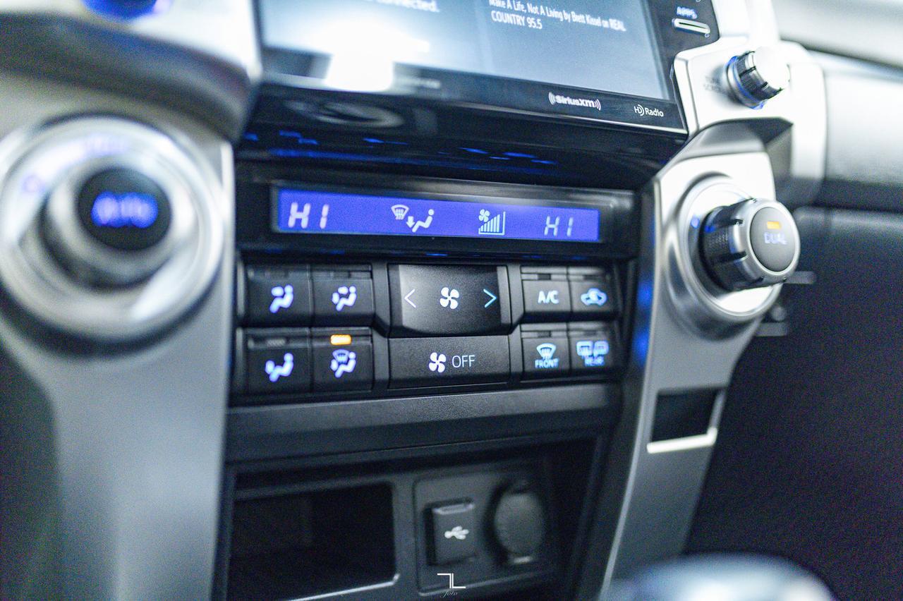 2022 Toyota 4Runner 4x4 SR5 Leather Roof BCam Red Deer AB