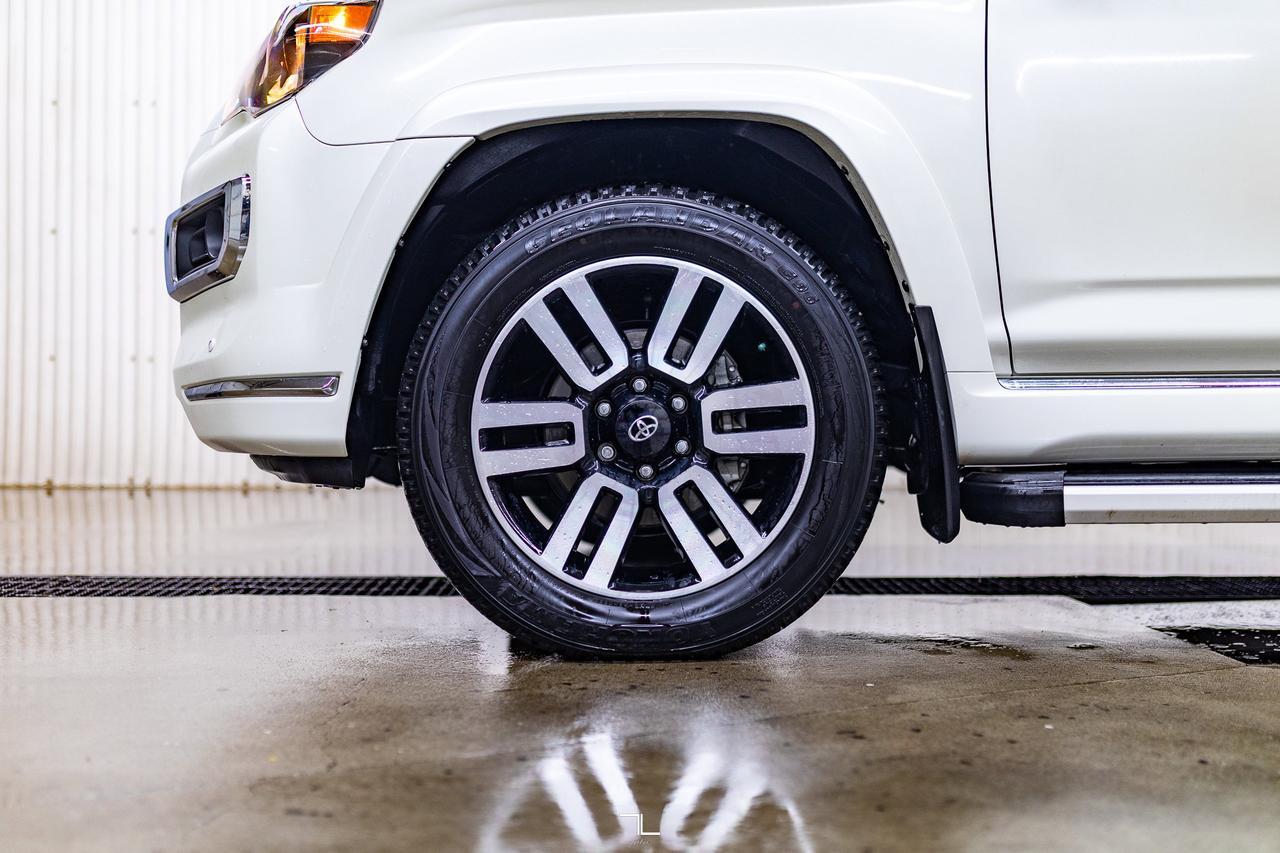 2022 Toyota 4Runner AWD Limited Leather Roof Nav 7 Passenger Red Deer AB