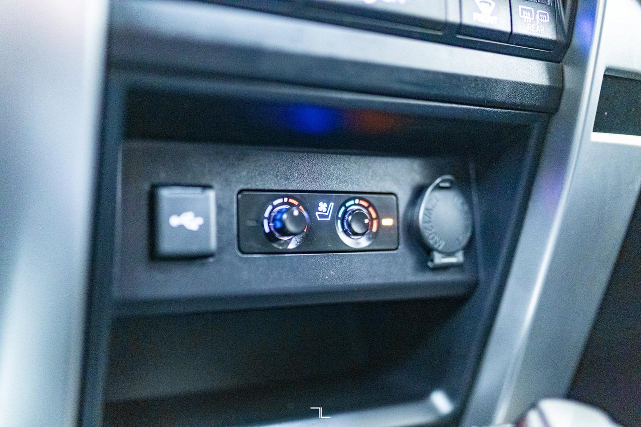 2022 Toyota 4Runner AWD Limited Leather Roof Nav 7 Passenger Red Deer AB