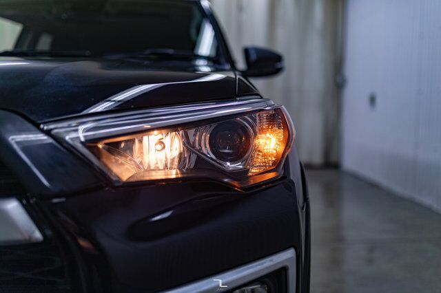 2022 Toyota 4Runner AWD Limited Leather Roof Nav BCam Red Deer AB