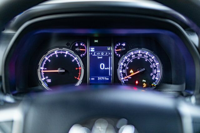 2022 Toyota 4Runner AWD Limited Leather Roof Nav BCam Red Deer AB