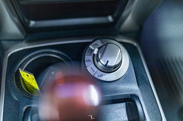 2022 Toyota 4Runner AWD Limited Leather Roof Nav BCam Red Deer AB