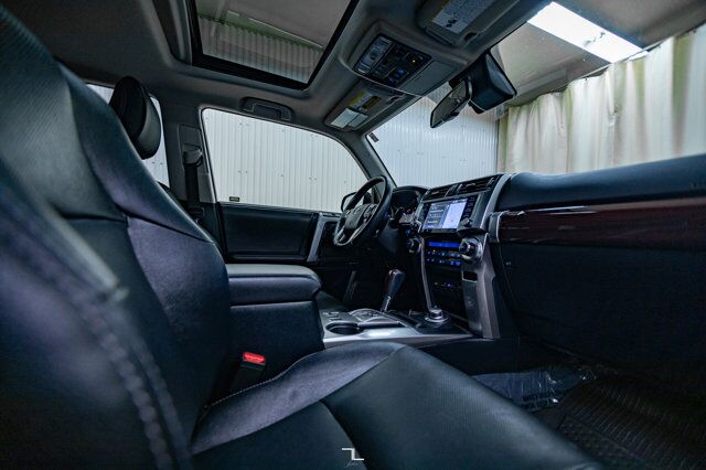 2022 Toyota 4Runner AWD Limited Leather Roof Nav BCam Red Deer AB