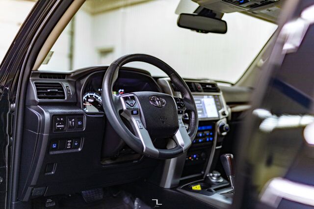 2022 Toyota 4Runner AWD Limited Leather Roof Nav BCam Red Deer AB