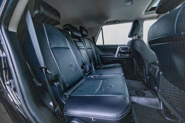 2022 Toyota 4Runner AWD Limited Leather Roof Nav BCam Red Deer AB