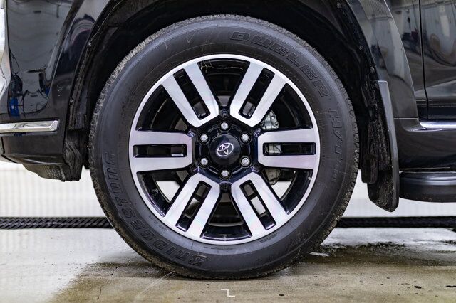 2022 Toyota 4Runner AWD Limited Leather Roof Nav BCam Red Deer AB