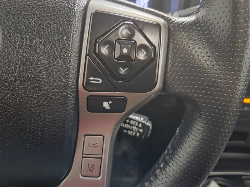 2022 Toyota 4Runner SR5 4.0L V6 GPS Nav Camera Sunroof TRD Wheels FREE WARRANTY Arlington TX