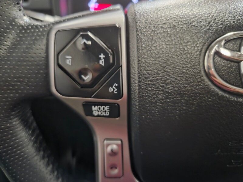 2022 Toyota 4Runner SR5 4.0L V6 GPS Nav Camera Sunroof TRD Wheels FREE WARRANTY Arlington TX