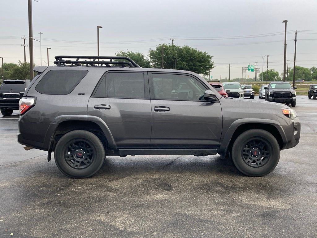 2022 Toyota 4Runner SR5