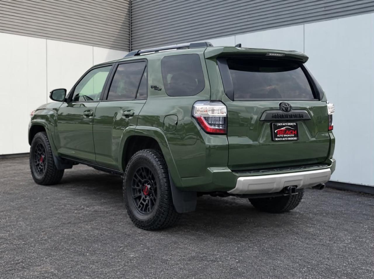 2022 Toyota 4Runner TRD Off Road Premium, APPLE CARPLAY/ANDROID AUTO, HEATED SEATS, TOW PACKAGE, BLUETOOTH, UNIVERSAL GARAGE DOOR OPENER, TINTED GLASS, ROOF RAILS, WIFI, NAVIGATION, REMOTE KEYLESS ENTRY, CLEAN CARFAX, ONLY 1 OWNER! Norfolk VA