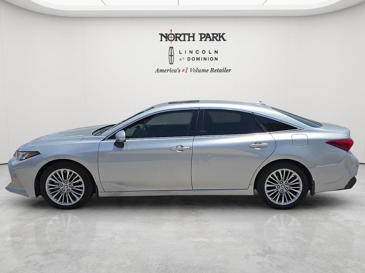 2022 Toyota Avalon Hybrid Limited