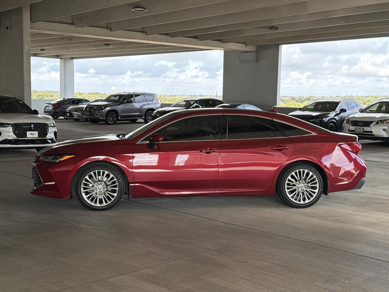 2022 Toyota Avalon Hybrid Limited