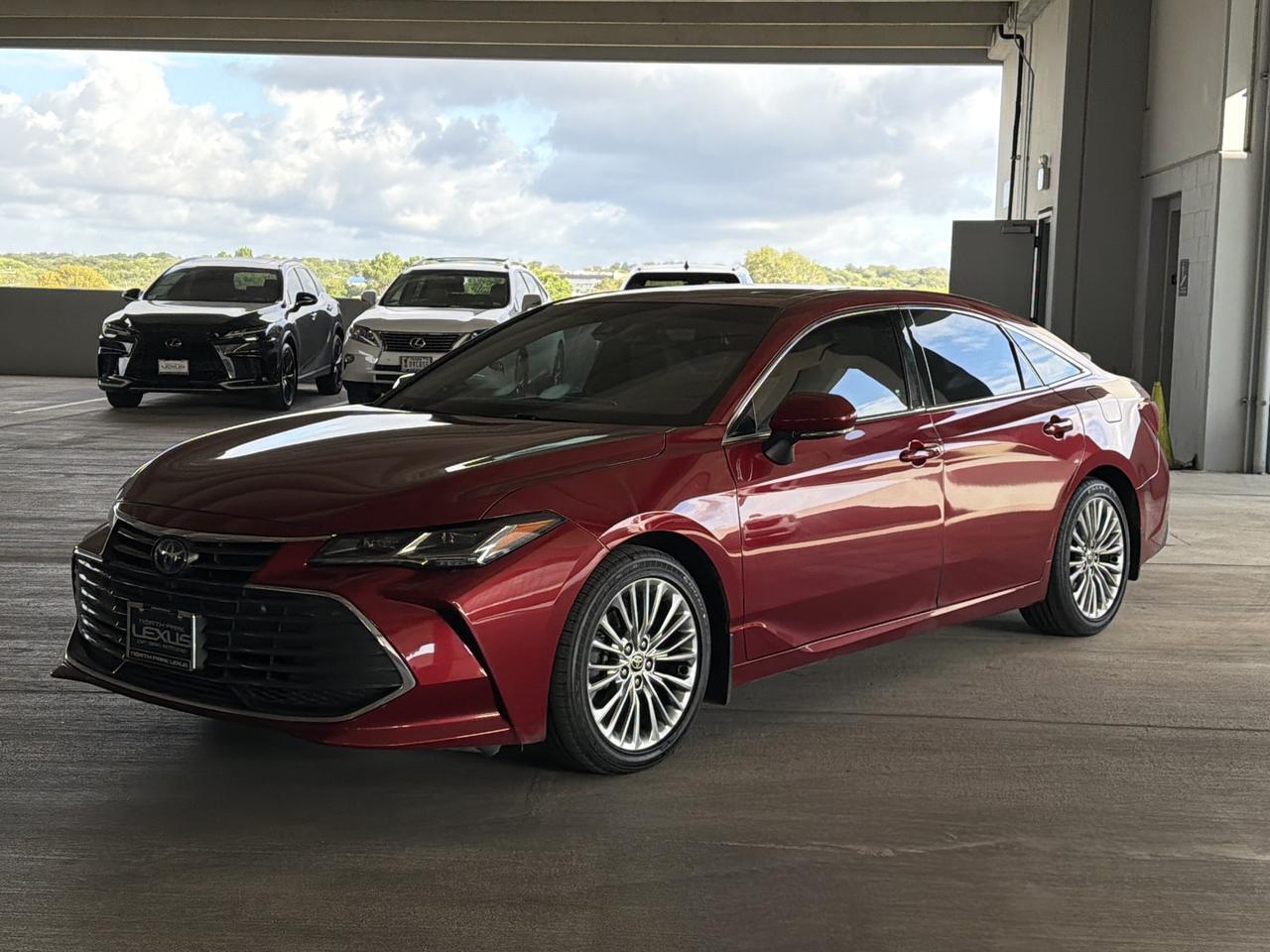 2022 Toyota Avalon Hybrid Limited