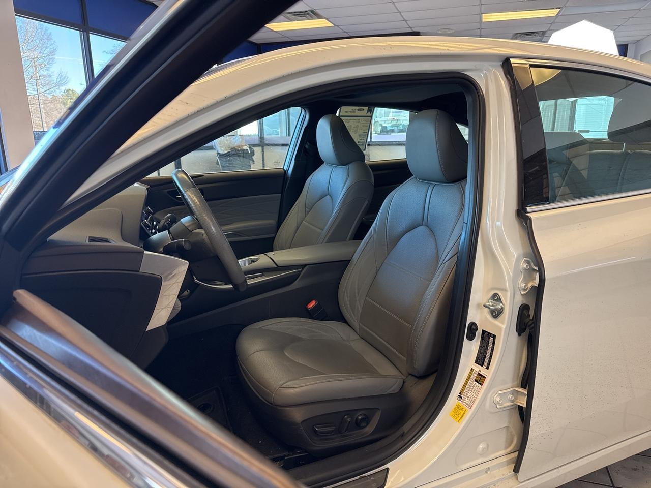 2022 Toyota Avalon Hybrid Limited Richmond VA