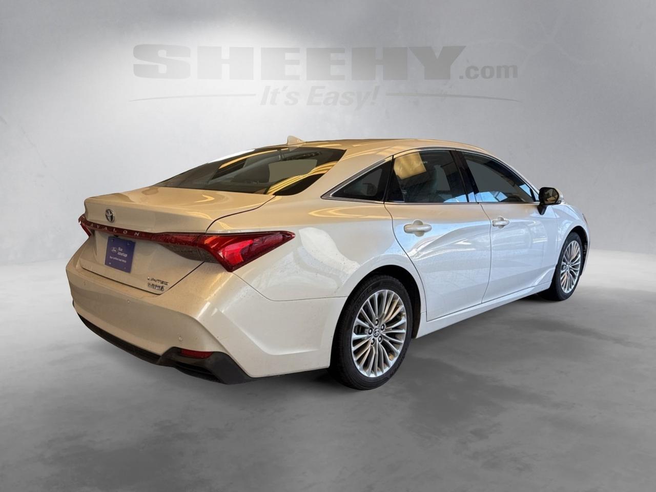 2022 Toyota Avalon Hybrid Limited Richmond VA