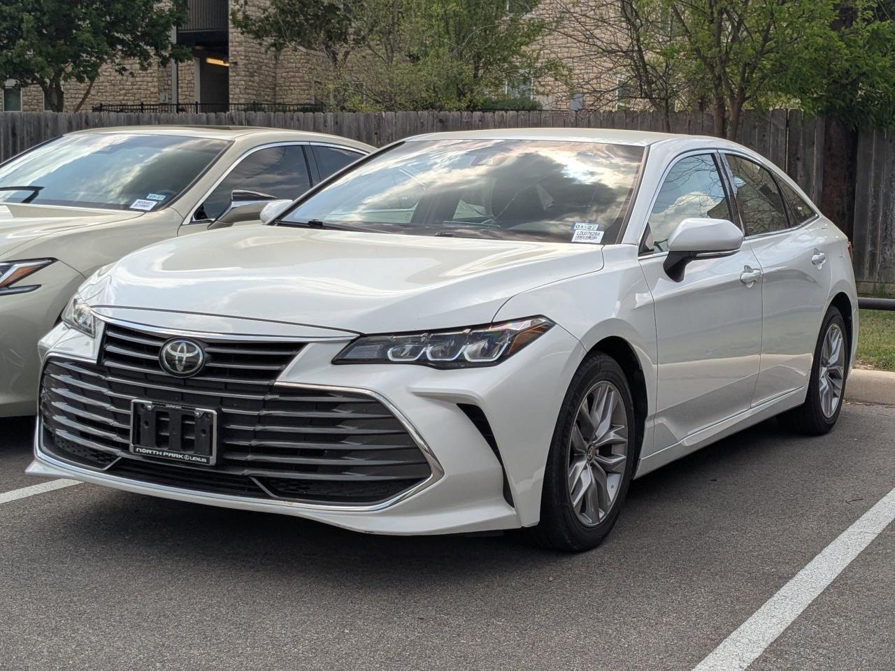 2022 Toyota Avalon XLE