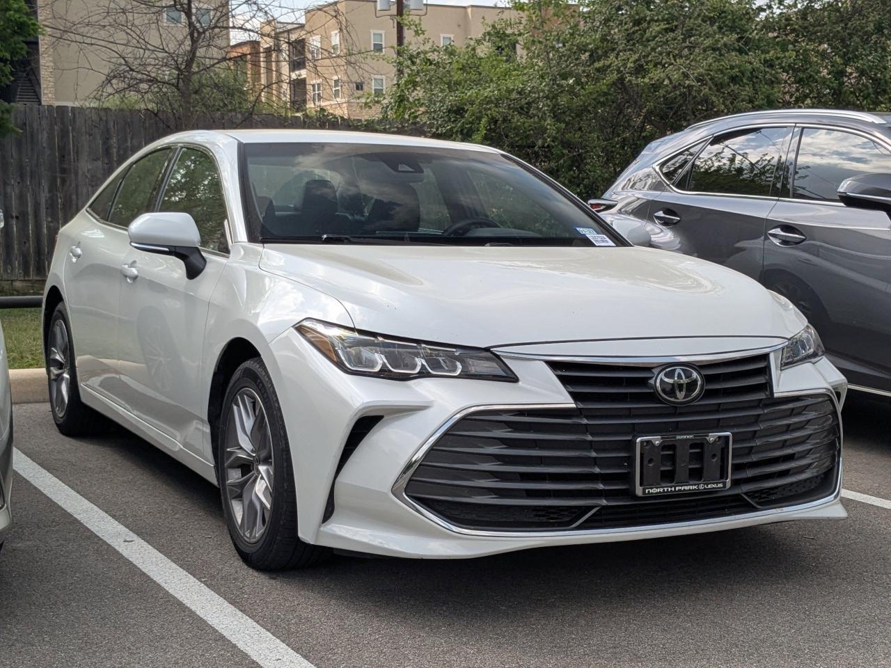 2022 Toyota Avalon XLE