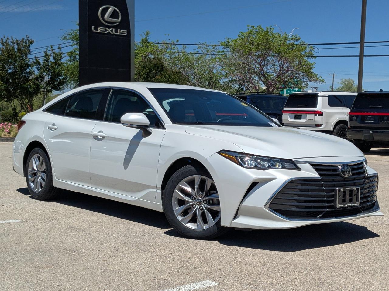 2022 Toyota Avalon XLE