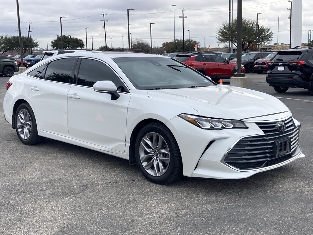 2022 Toyota Avalon XLE