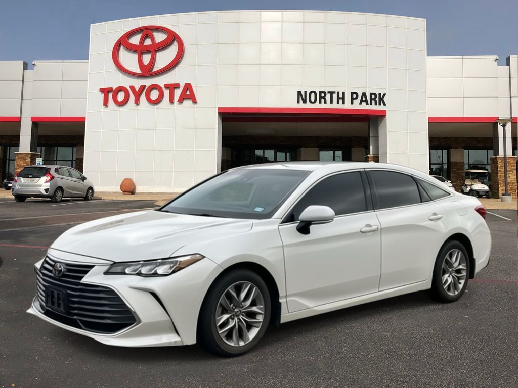 2022 Toyota Avalon XLE