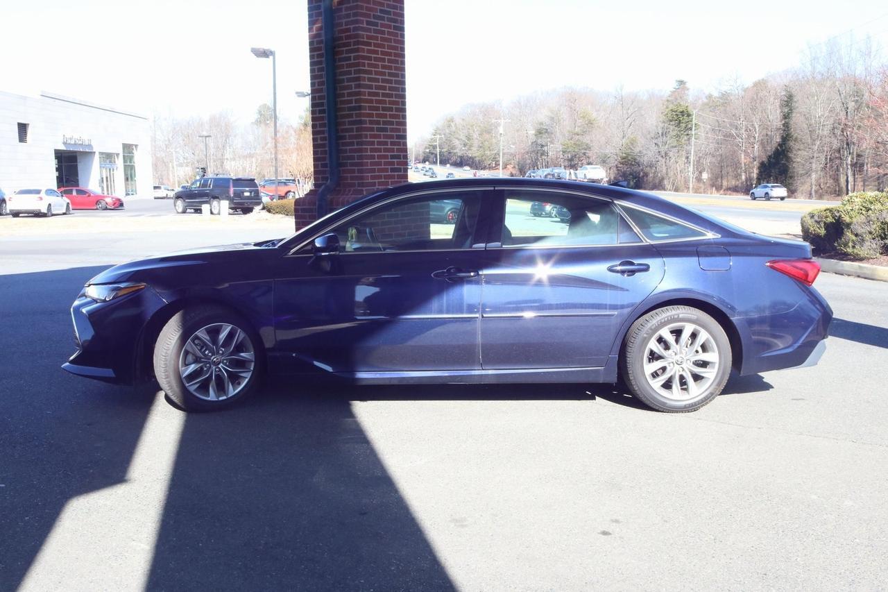 2022 Toyota Avalon XLE Fredericksburg VA