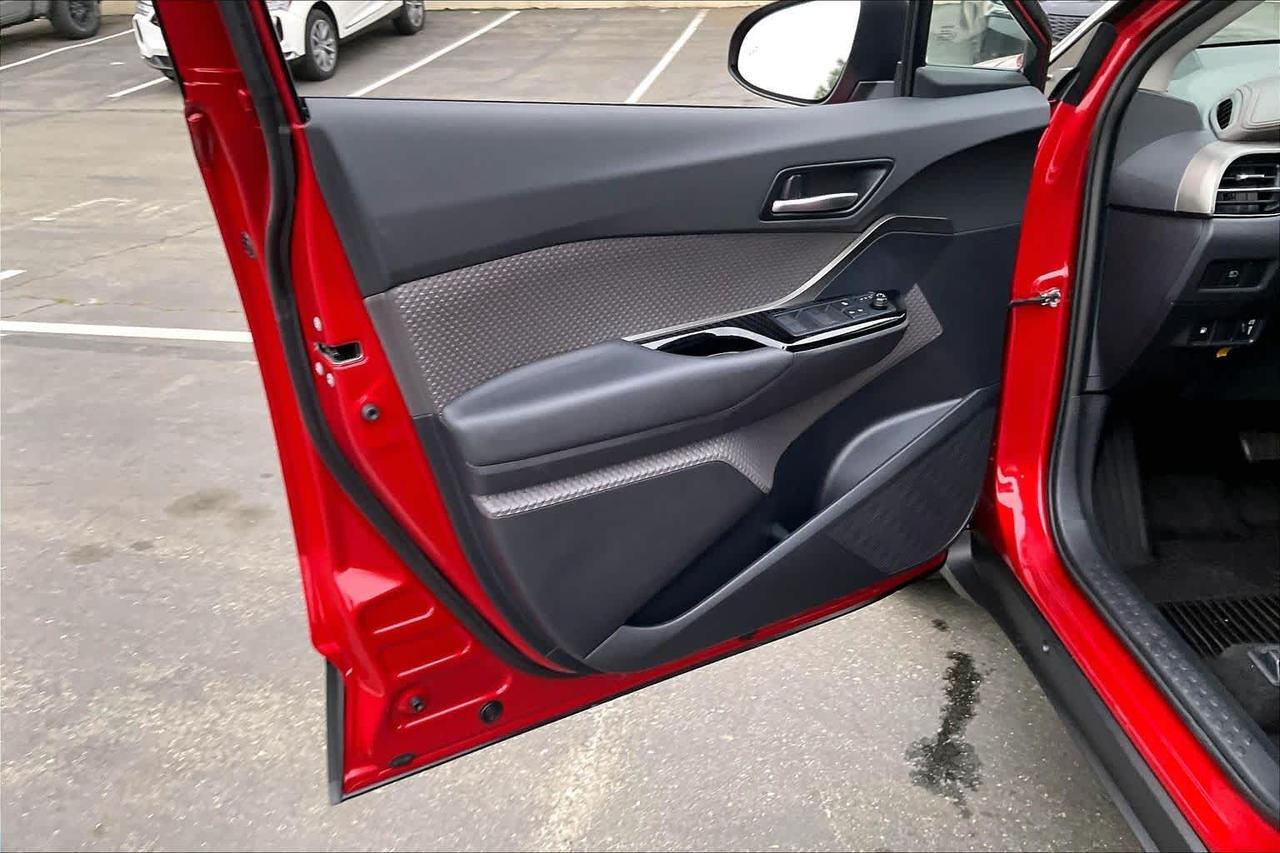 2022 Toyota C-HR Limited Roseville CA