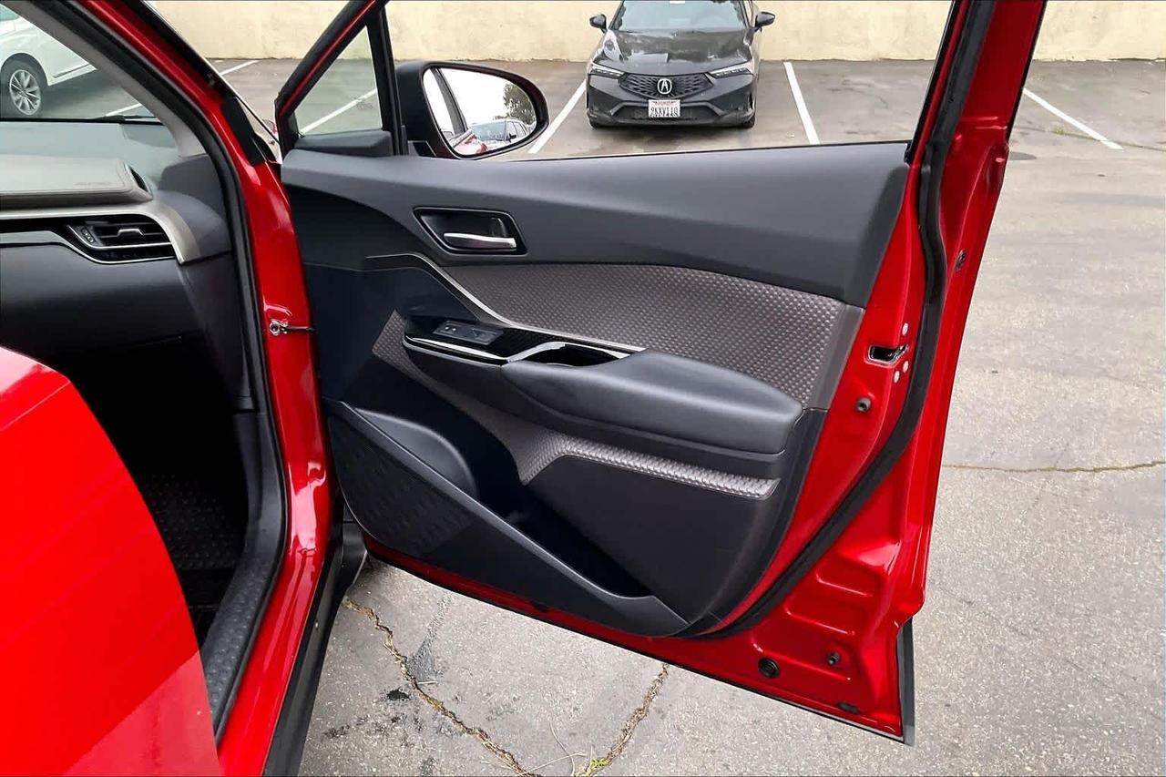 2022 Toyota C-HR Limited Roseville CA
