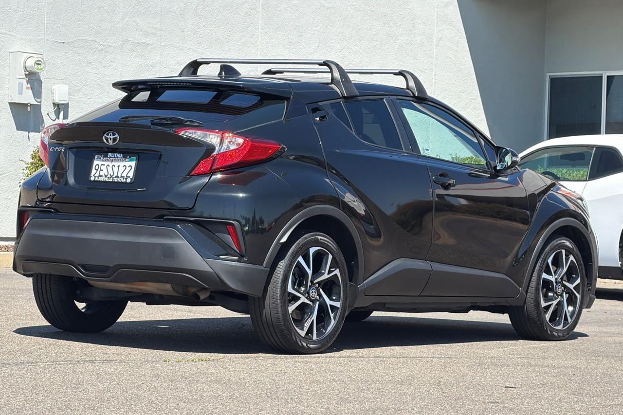 2022 Toyota C-HR XLE