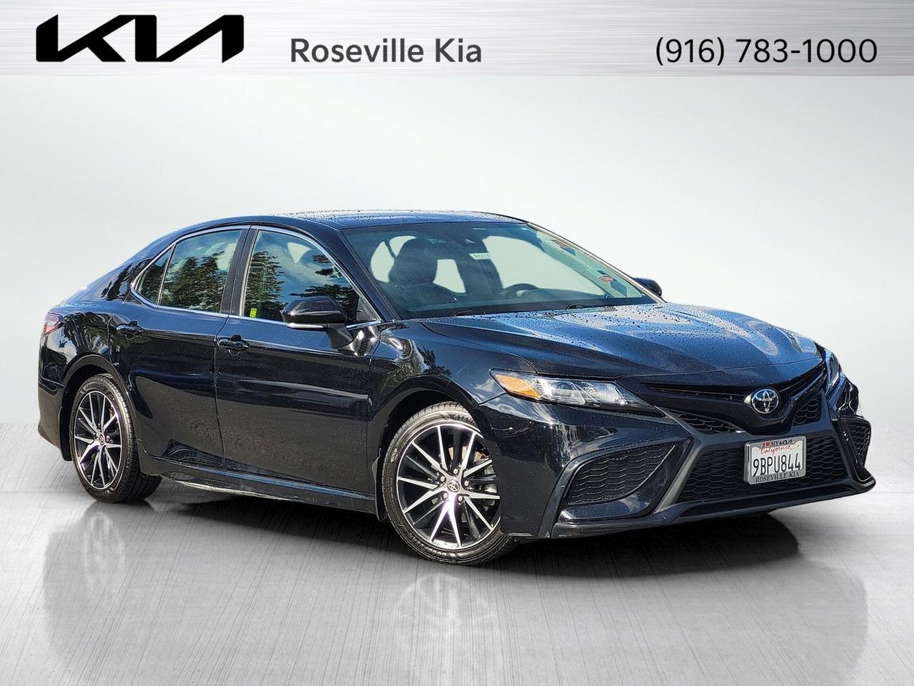 2022 Toyota CAMRY SE