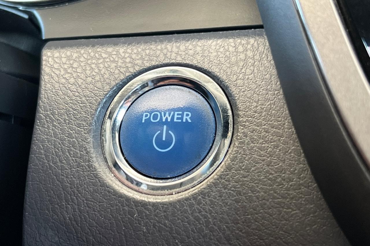 2022 Toyota Camry Hybrid LE Roseville CA