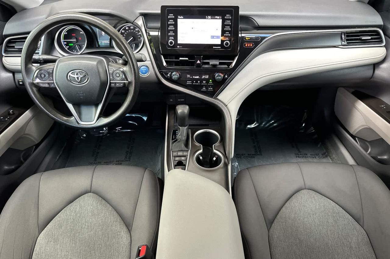 2022 Toyota Camry Hybrid LE