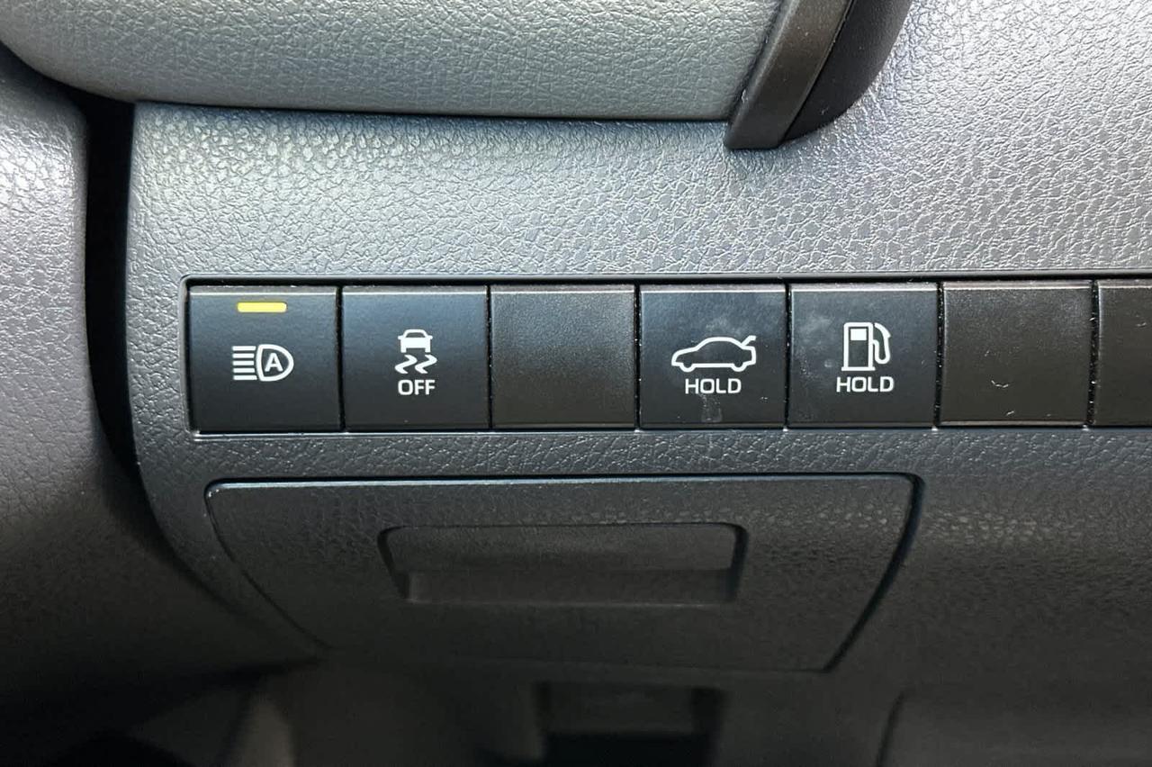 2022 Toyota Camry Hybrid LE Roseville CA