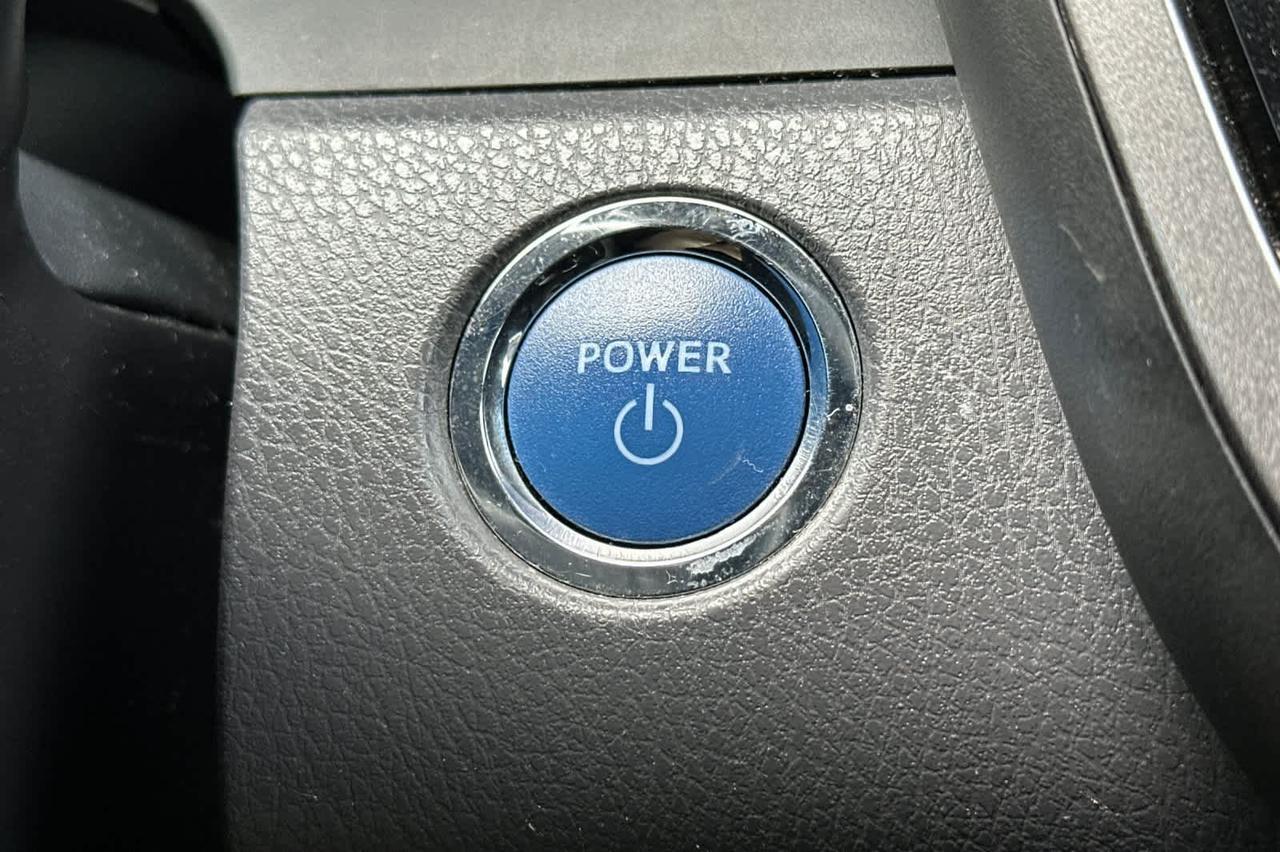 2022 Toyota Camry Hybrid LE Roseville CA
