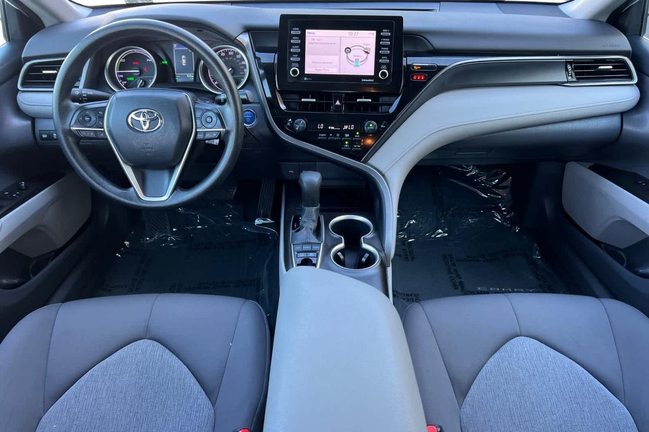 2022 Toyota Camry Hybrid LE