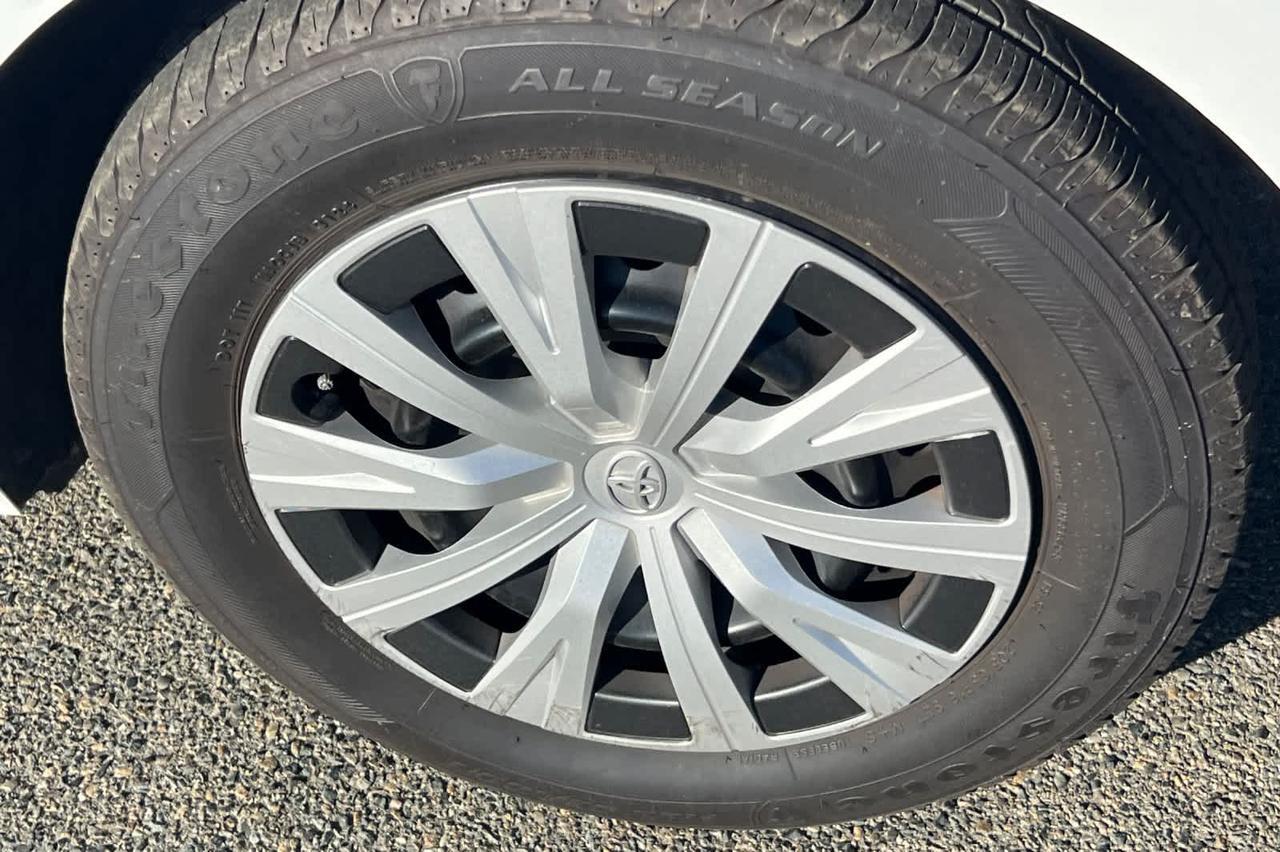 2022 Toyota Camry Hybrid LE Roseville CA