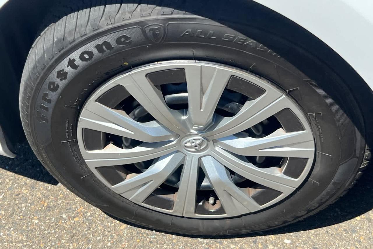 2022 Toyota Camry Hybrid LE Roseville CA