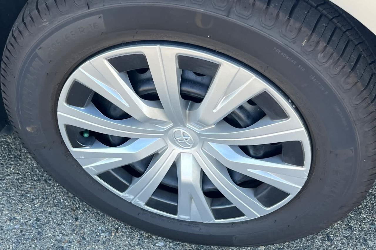 2022 Toyota Camry Hybrid LE Roseville CA