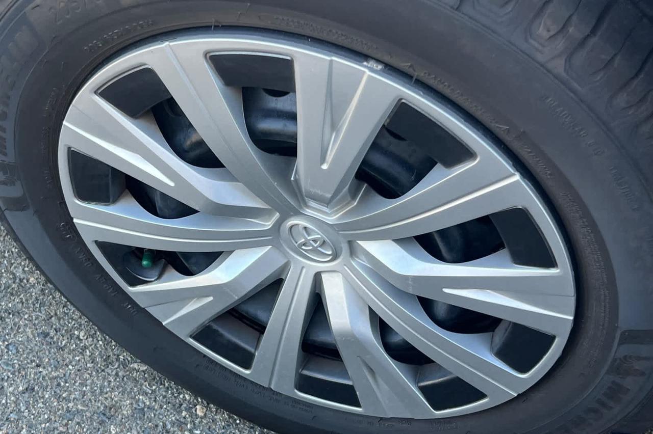 2022 Toyota Camry Hybrid LE Roseville CA