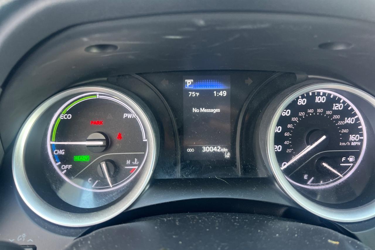 2022 Toyota Camry Hybrid LE Ontario OR
