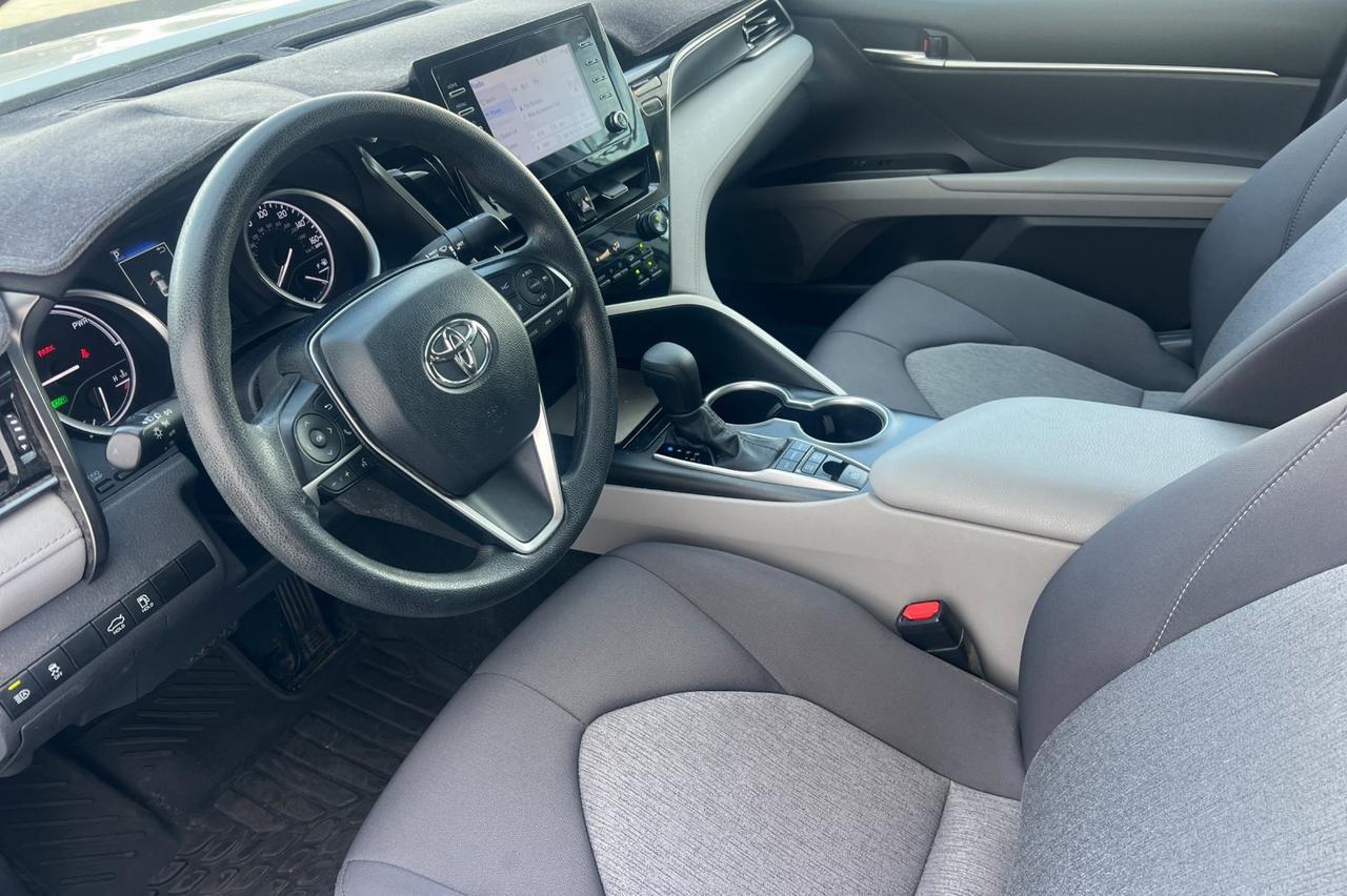 2022 Toyota Camry Hybrid LE Ontario OR