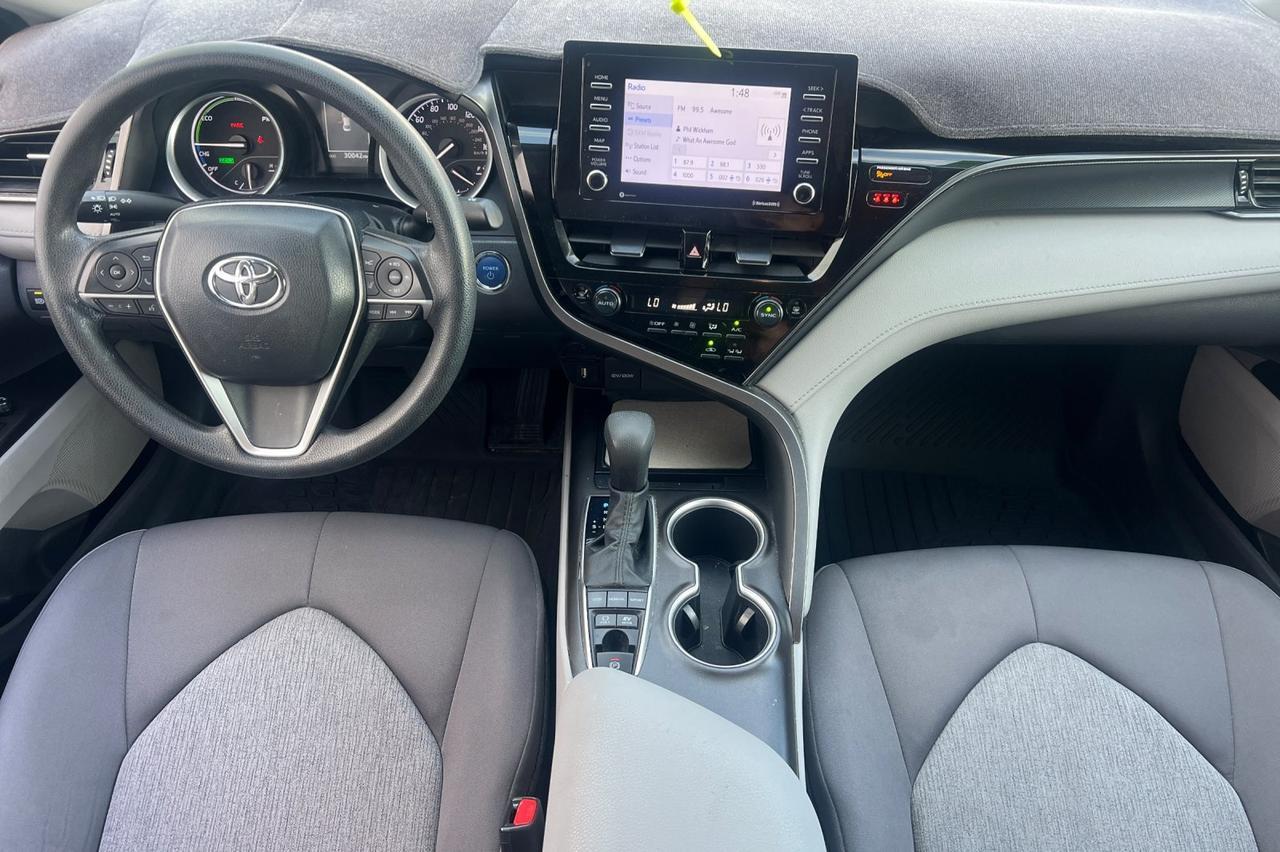 2022 Toyota Camry Hybrid LE Ontario OR