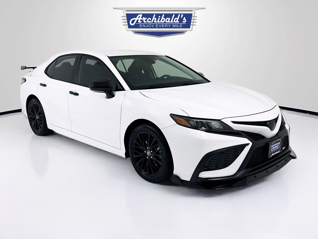 2022 Toyota Camry Hybrid