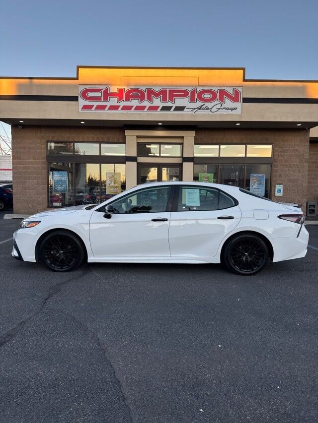 2022 Toyota Camry Hybrid Nightshade