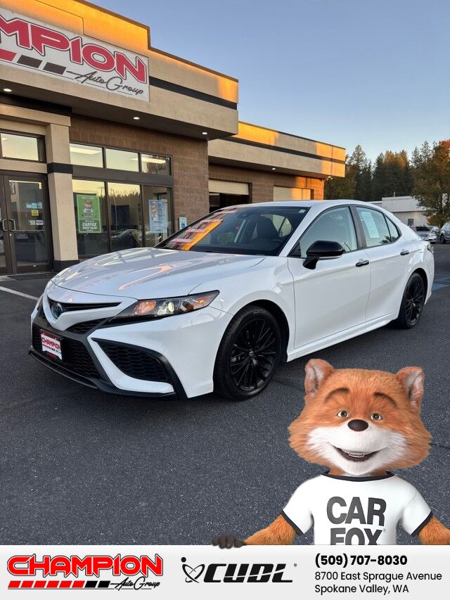 2022 Toyota Camry Hybrid Nightshade