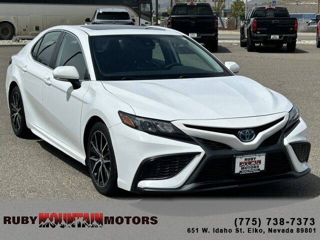 2022 Toyota Camry Hybrid SE