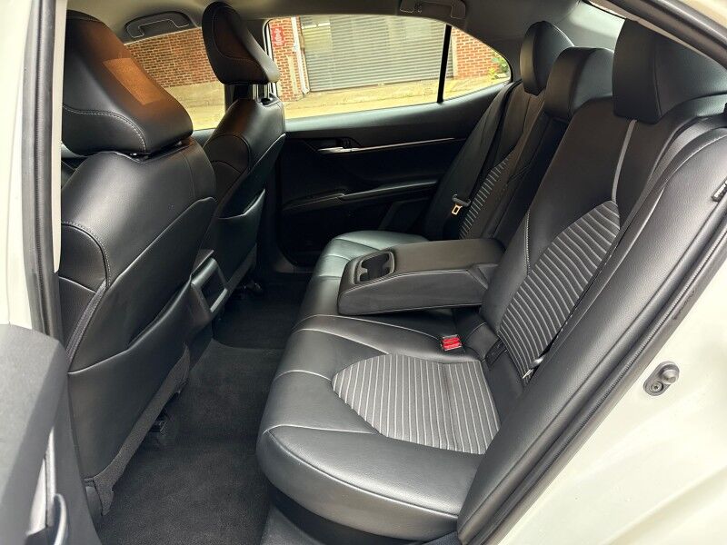 2022 Toyota Camry Hybrid SE Nightshade FWD Arlington VA