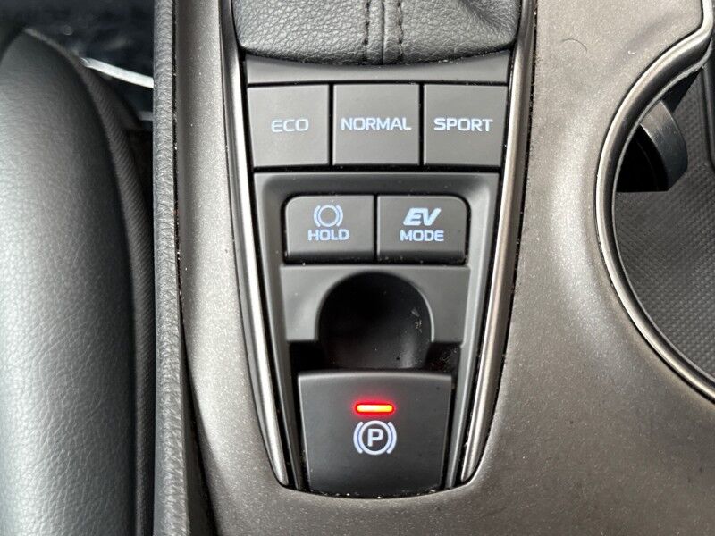 2022 Toyota Camry Hybrid SE Nightshade FWD Arlington VA