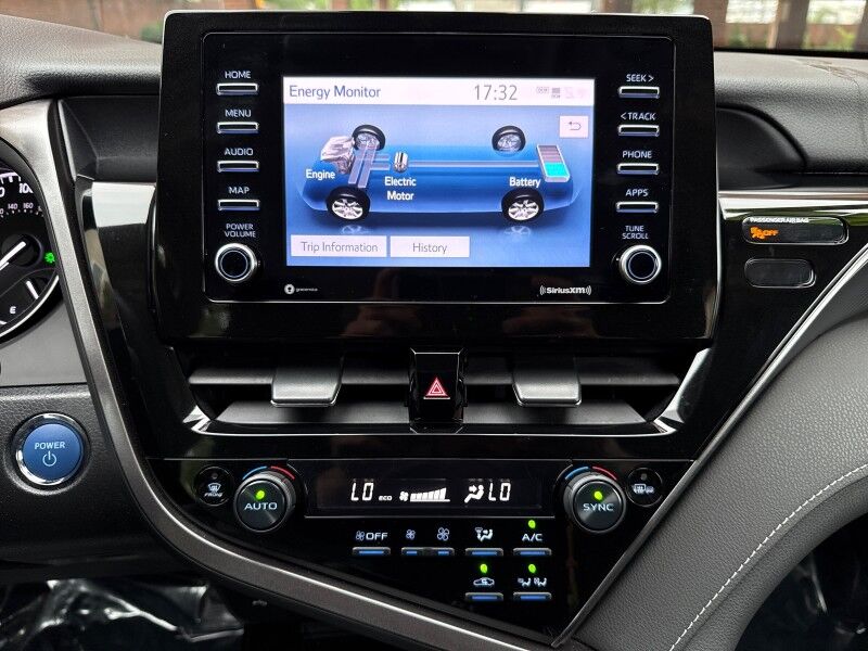 2022 Toyota Camry Hybrid SE Nightshade FWD Arlington VA