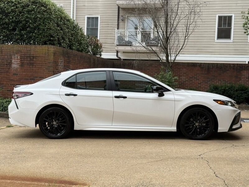 2022 Toyota Camry Hybrid SE Nightshade FWD Arlington VA